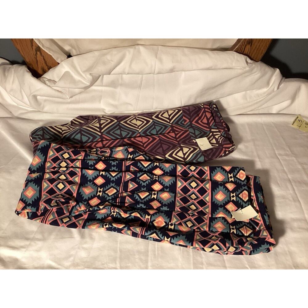 Lot Of 2 LulaRoe Leggings OS 0-10‎ Geometric Comfy